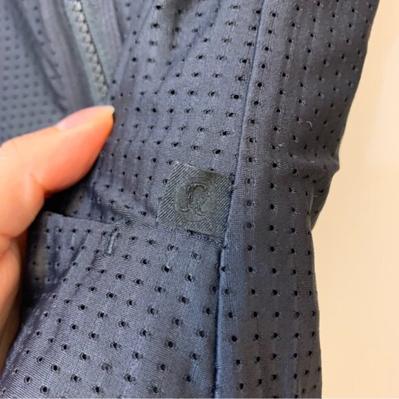 Lululemon Find Your Bliss Jacket Black / Heathered Black Reversible Size 6 - Picture 7 of 11